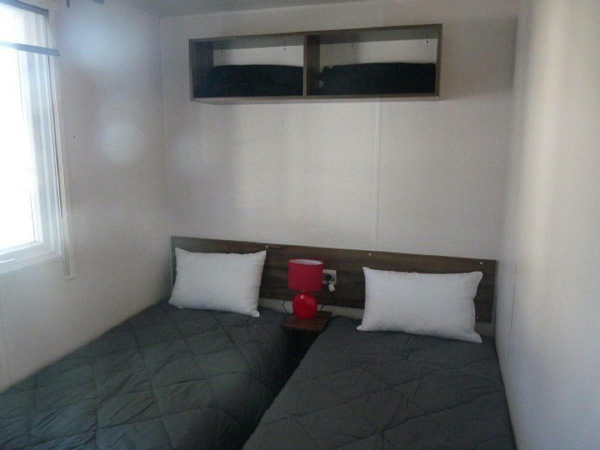 Mobile Home Ht De Gamme Climatise Dans Le Camping **** De La Reserve Gastes Exterior foto