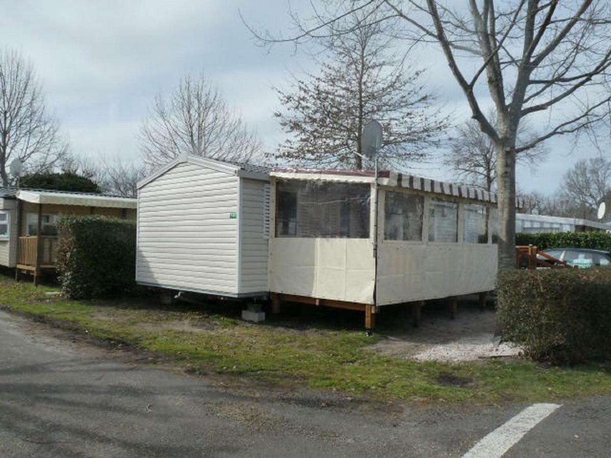 Mobile Home Ht De Gamme Climatise Dans Le Camping **** De La Reserve Gastes Exterior foto