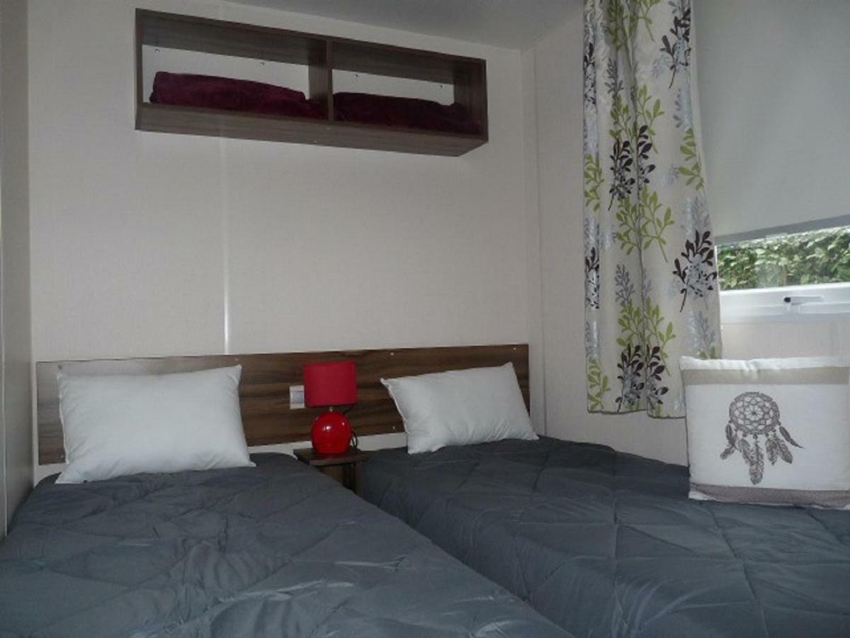 Mobile Home Ht De Gamme Climatise Dans Le Camping **** De La Reserve Gastes Exterior foto