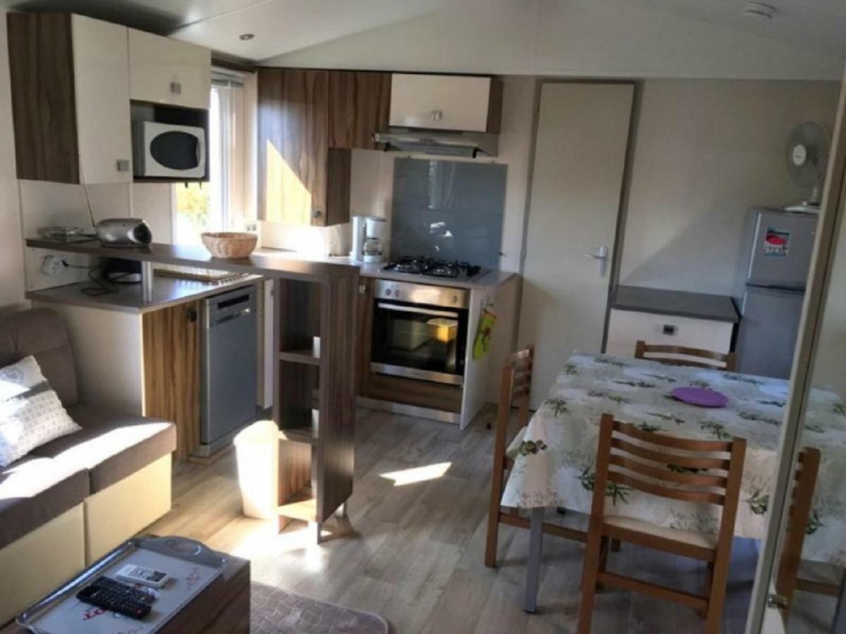 Mobile Home Ht De Gamme Climatise Dans Le Camping **** De La Reserve Gastes Exterior foto